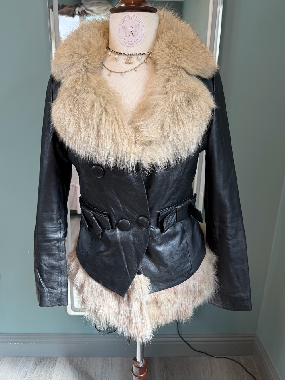 Vintage Black Lambskin Leather Jacket with Fox Fur Collar & Hem XS/S